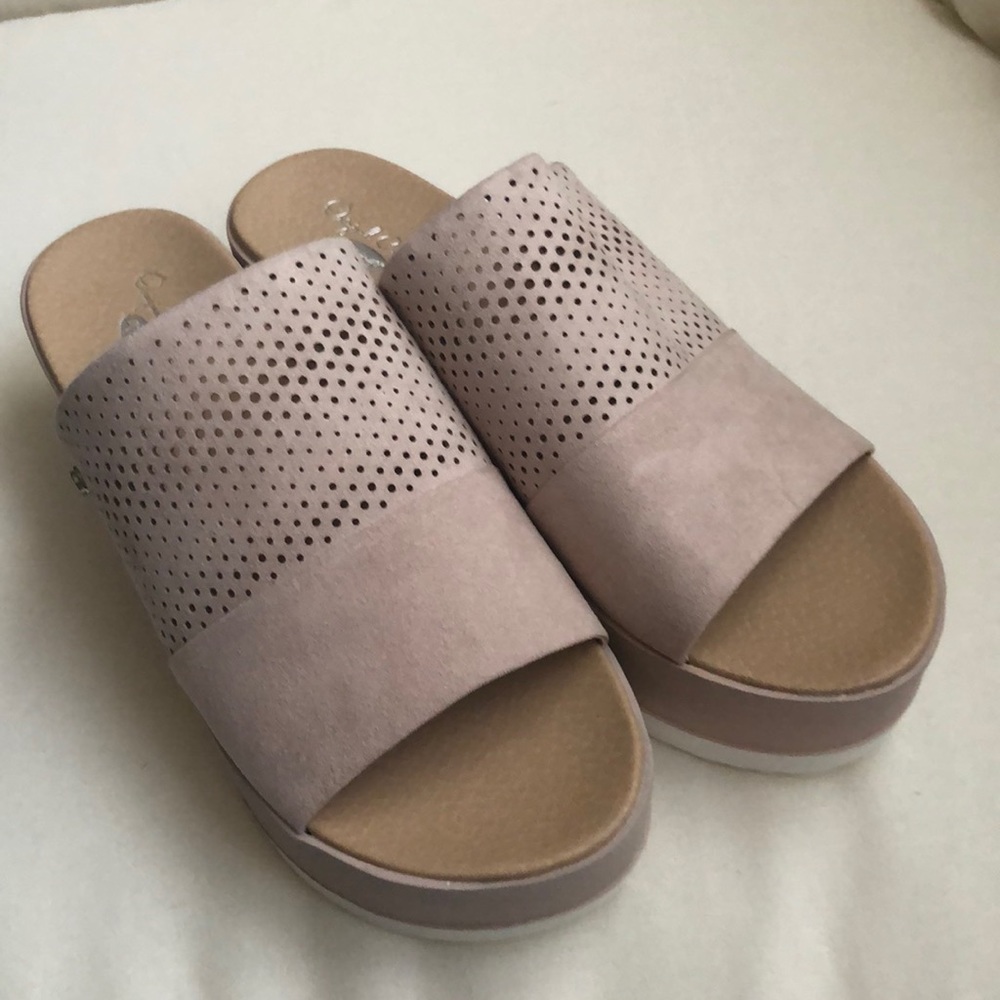 Wedge sandals